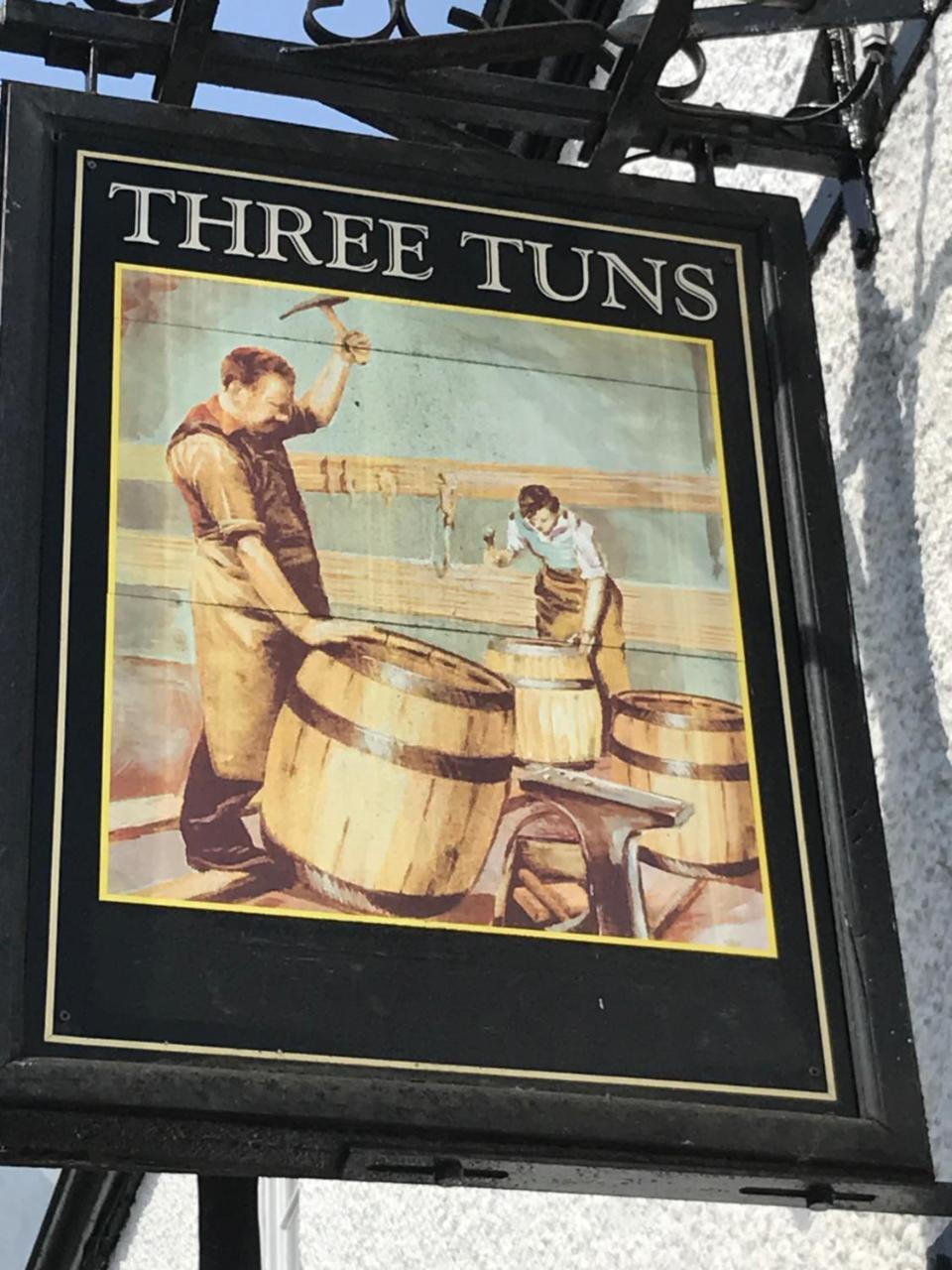 The Three Tuns Hotel Chepstow Ngoại thất bức ảnh